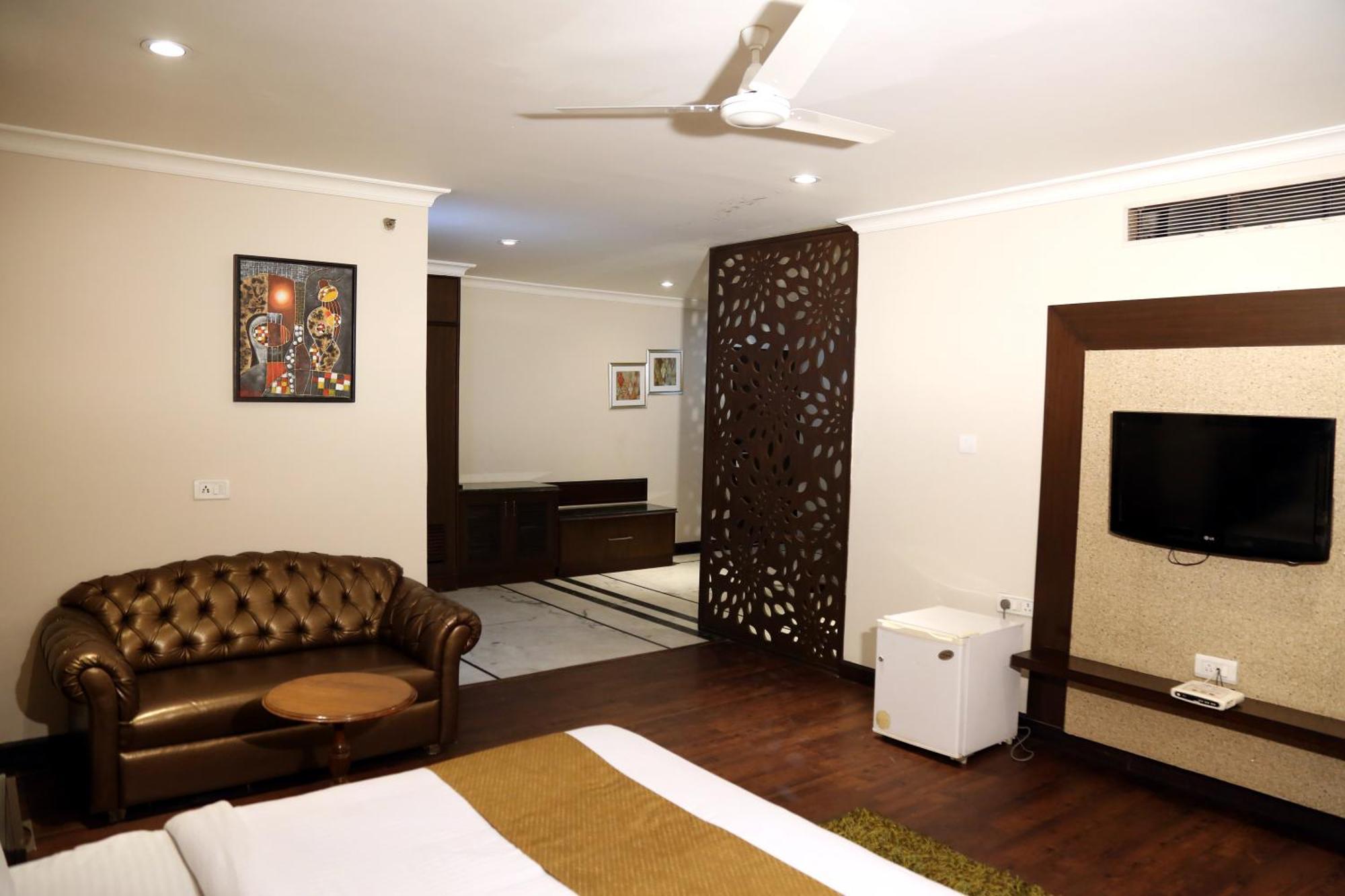 Hotel Imperial Executive Ludhiana Ngoại thất bức ảnh