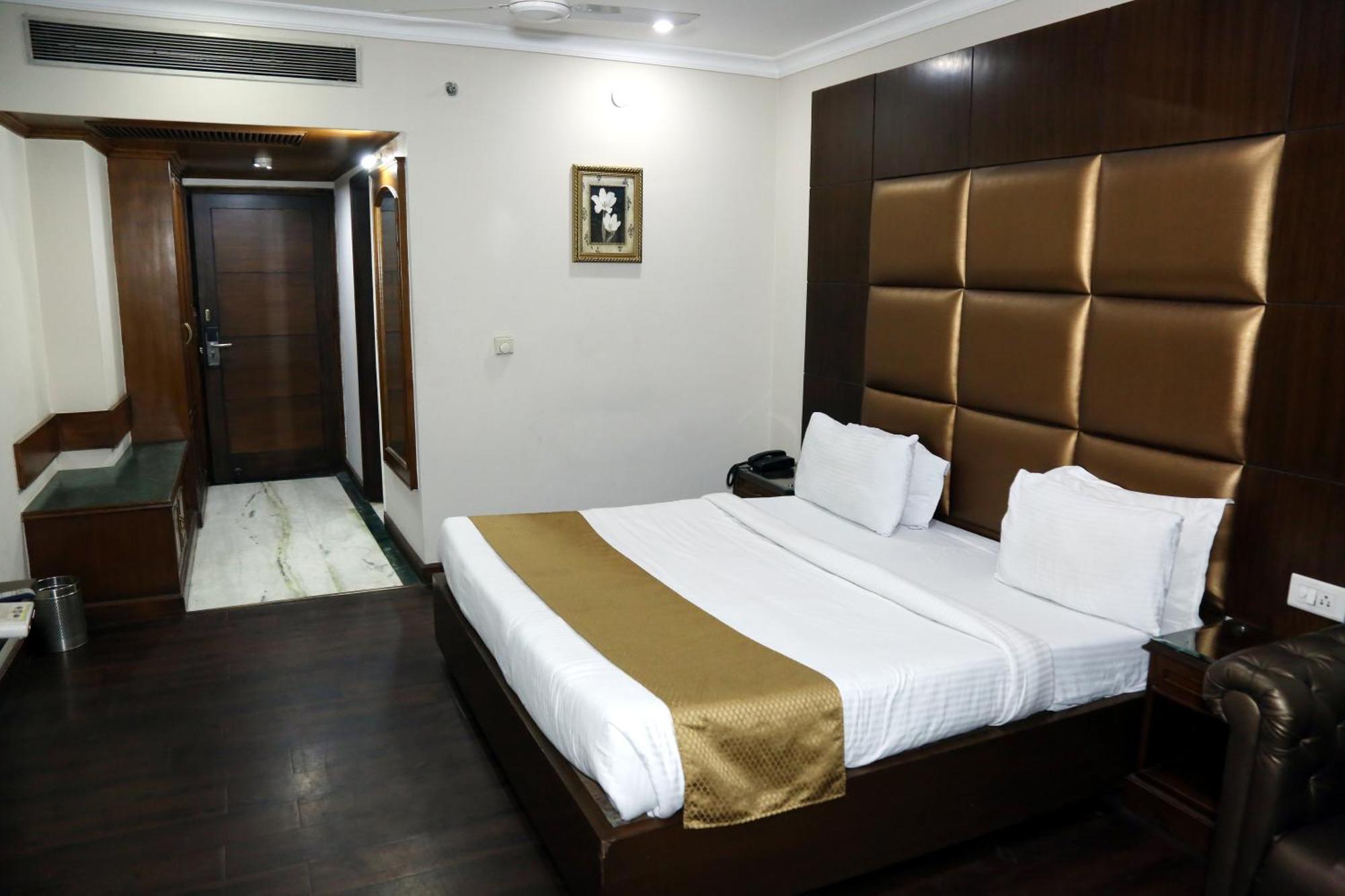 Hotel Imperial Executive Ludhiana Ngoại thất bức ảnh