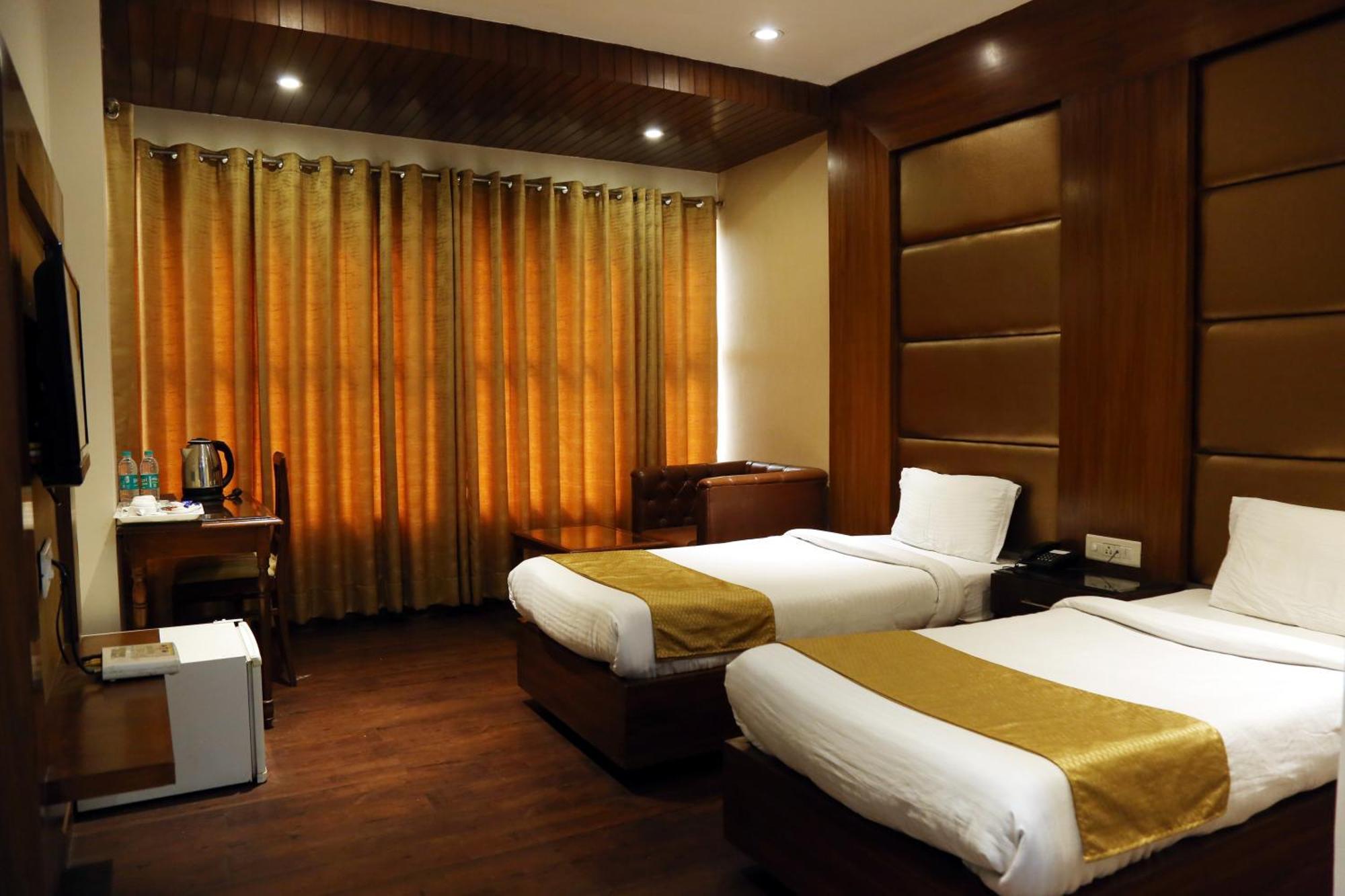 Hotel Imperial Executive Ludhiana Ngoại thất bức ảnh