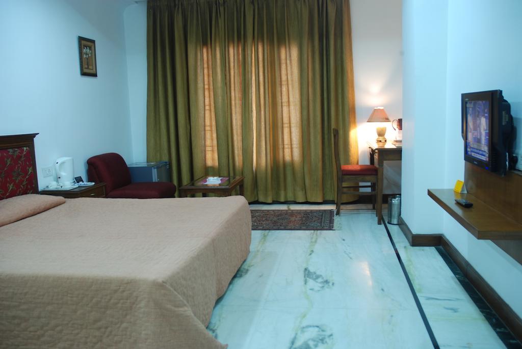 Hotel Imperial Executive Ludhiana Ngoại thất bức ảnh